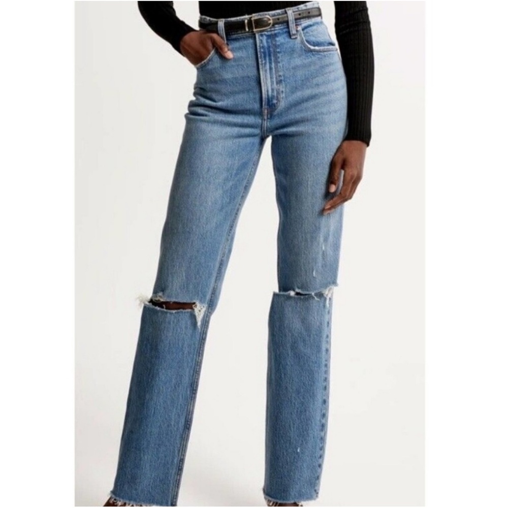 Abercrombie & Fitch The 90s Straight Ultra High Rise Distressed Jeans  Size 33